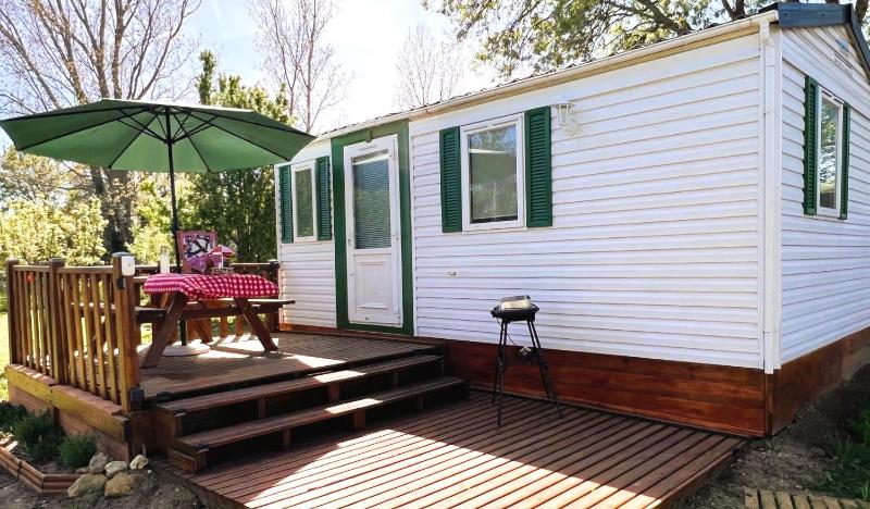 Cabane la Clef des Champs au Mas des Entrages