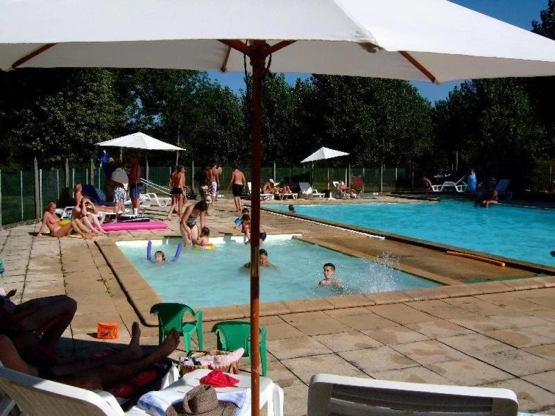 Camping 2 étoiles - Piscine - ccab0if