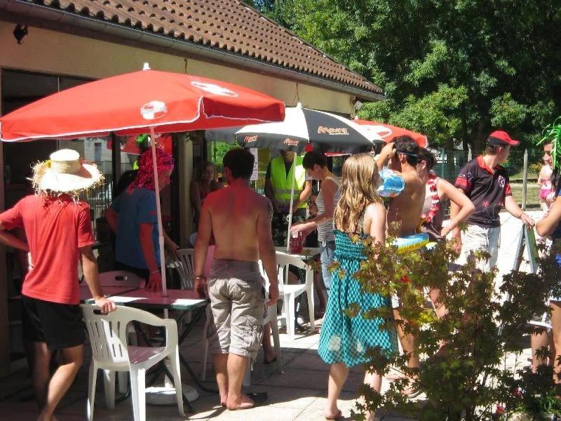 Camping 2 étoiles - Piscine - ccab0if