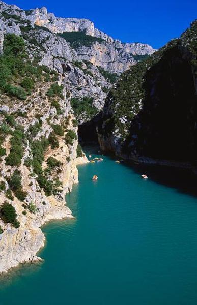 Camping 3etoiles Lac DE STE CROIX GORGES DU VERDON MOUSTIERS STE MARIE ACTVITES NAUTIQUES RANDONNEES