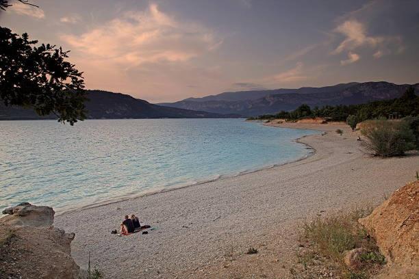 Camping 3etoiles Lac DE STE CROIX GORGES DU VERDON MOUSTIERS STE MARIE ACTVITES NAUTIQUES RANDONNEES