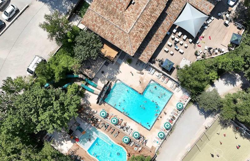 Camping 4 étoiles - Piscine - ccaific