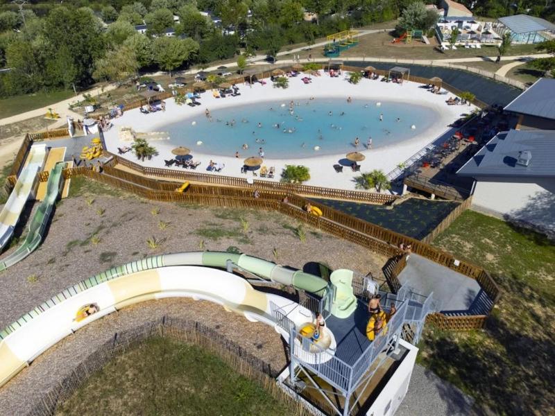 Camping 4 étoiles - Piscine - eehi00