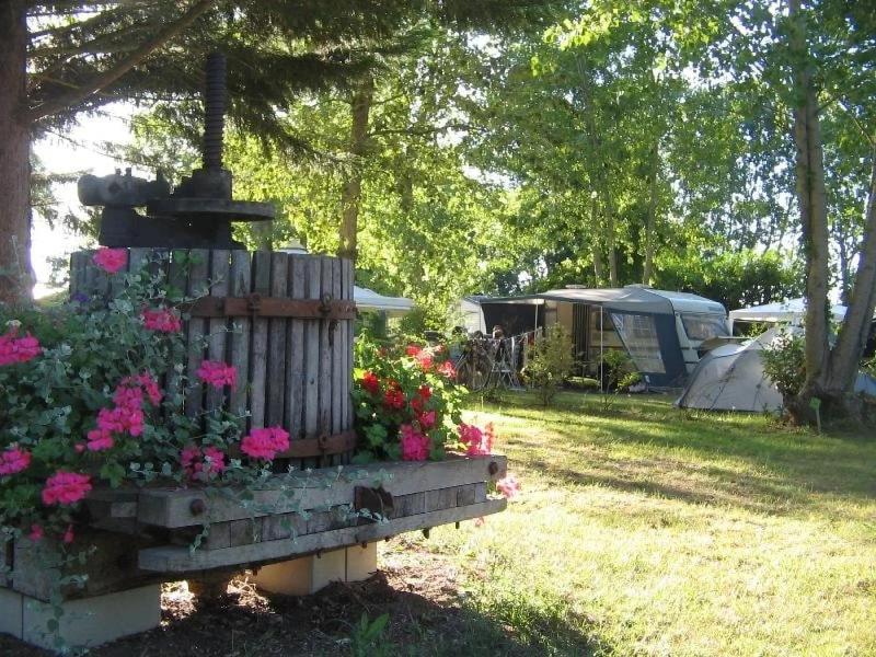 Camping 4 étoiles - Piscine - efcfbi