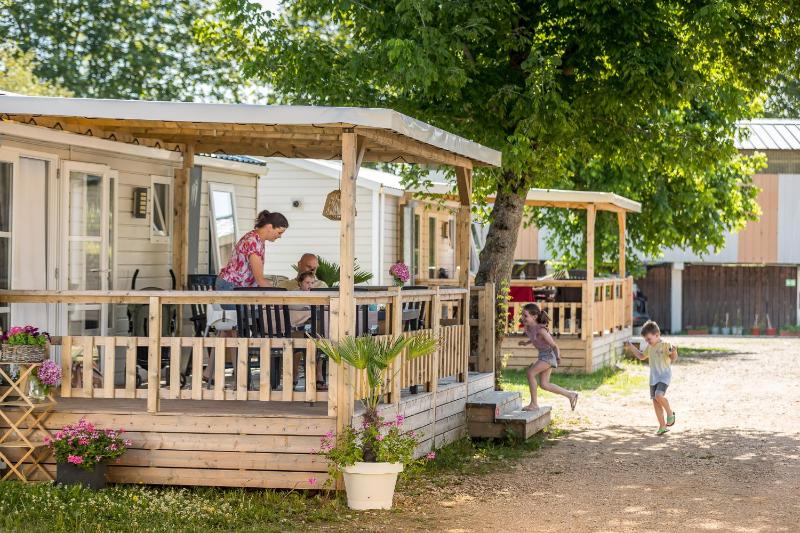 Camping Aux Rives du Soleil