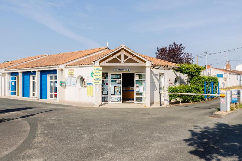 Camping Bel Air Village La Baie