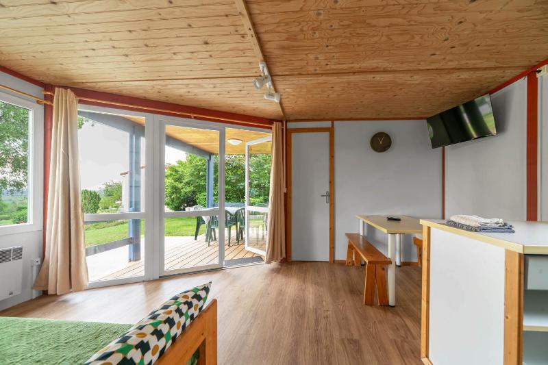 Camping Le Mont Libre - Cottage & espace nature - Gannat