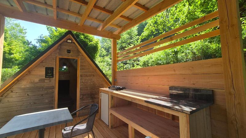 Camping Les Vernieres La Bourboule Sancy