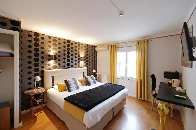 Charming Hôtel - Les Pasteliers
