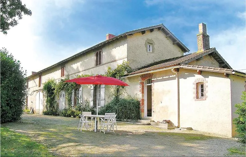 Nice Home In La Chapelle Hermier