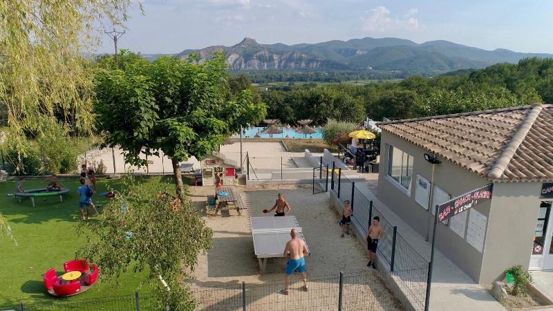 Charmant camping Familiale 3 Etoiles vue 360 plage piscine à débordement empl XXL