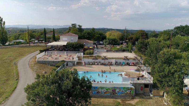Charmant camping Familiale 3 Etoiles vue 360 plage piscine à débordement empl XXL