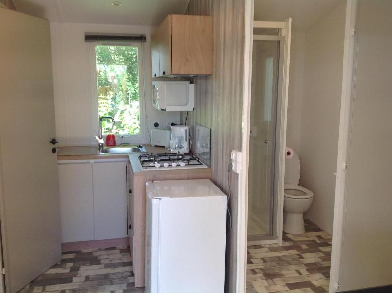 Chateau-camping la Grange Fort, 63500 Les Pradeaux