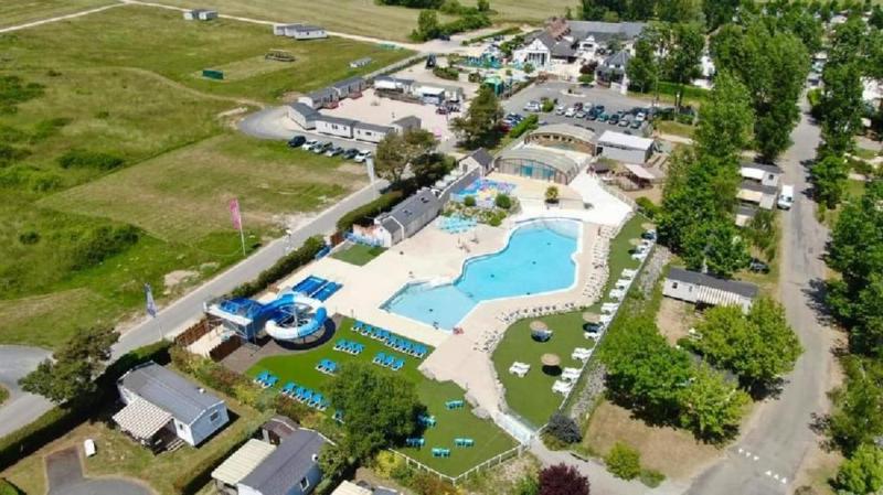 CHEZ LOLO MH 3CH 2SDB CLIM 8p VUE CHAMPS EMPLACEMENT CALME