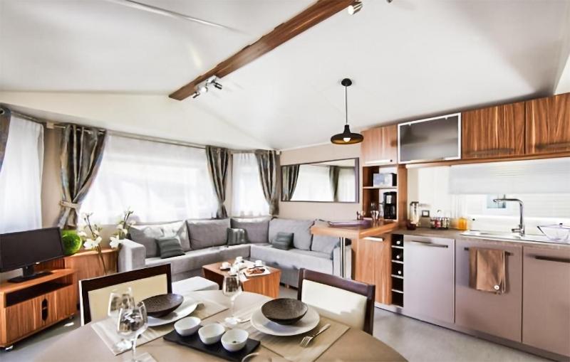 Cozy StaCaravan