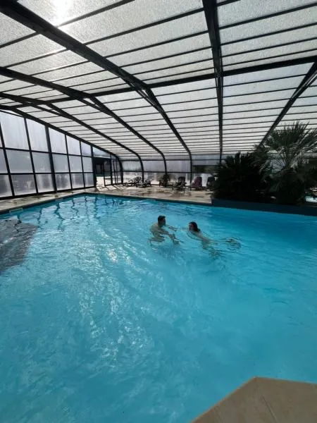 Mobil home confort XL,camping la pommeraie, piscine et océan, concarneau et pont aven