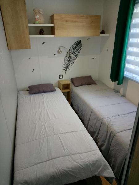 JOLI MOBILHOME 8 PERS climatisé CA62
