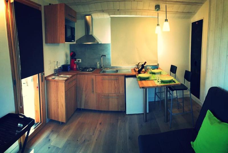 Les cabanes du Val Vert en Berry