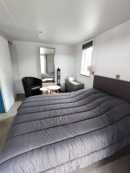 LUXUEUX MOBIL-HOME