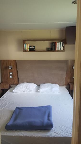 Mobil-home 3ch, 2 sdbwc, tout confort camping les allais Trogues
