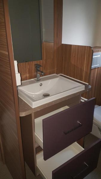 Mobil-home 3ch, 2 sdbwc, tout confort camping les allais Trogues