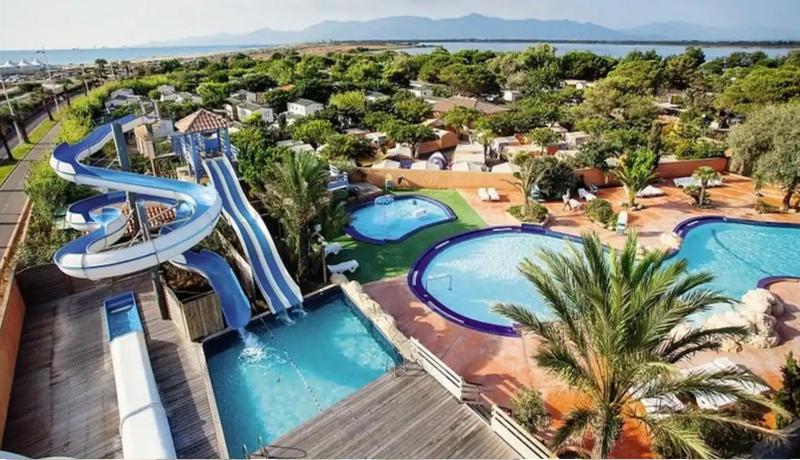 Mobil-home 5 personnes dans camping Mar Estang 4 étoiles avec accès à la plage