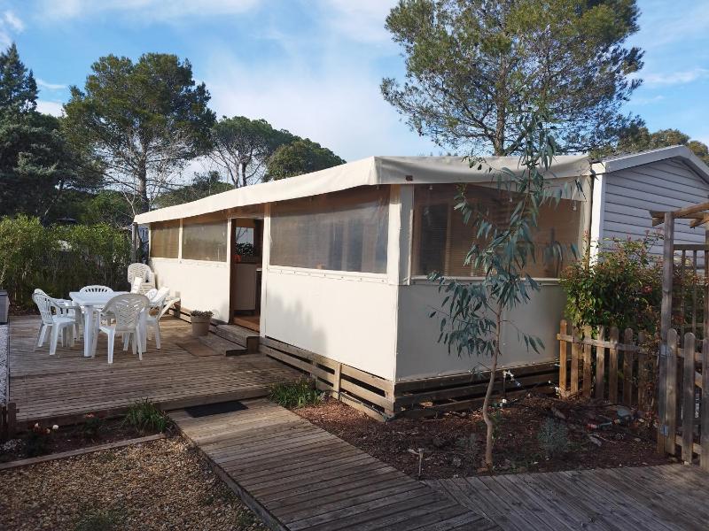 Mobil home à louer dans camping des cigales le muy 5 étoiles