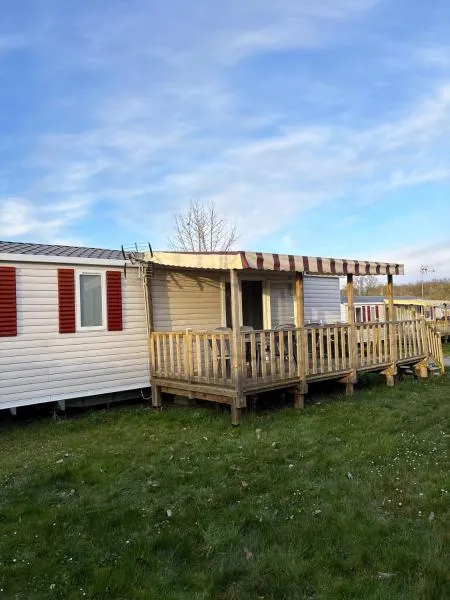 Mobilhome dans camping 4 étoiles, entre Châteaux, Beauval et Futuroscope