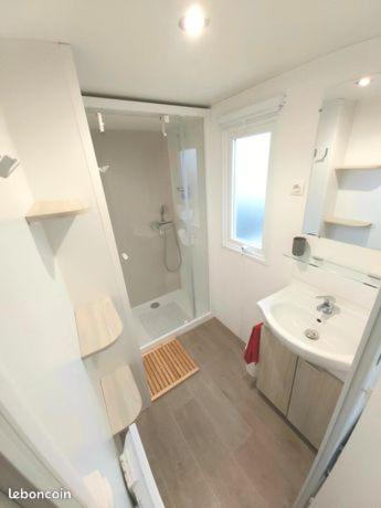 Mobil home climatisé 6pers. 3CH camping domaine de chaussy 5* Ardèche