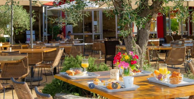Mobil home climatisé 6pers. 3CH camping domaine de chaussy 5* Ardèche