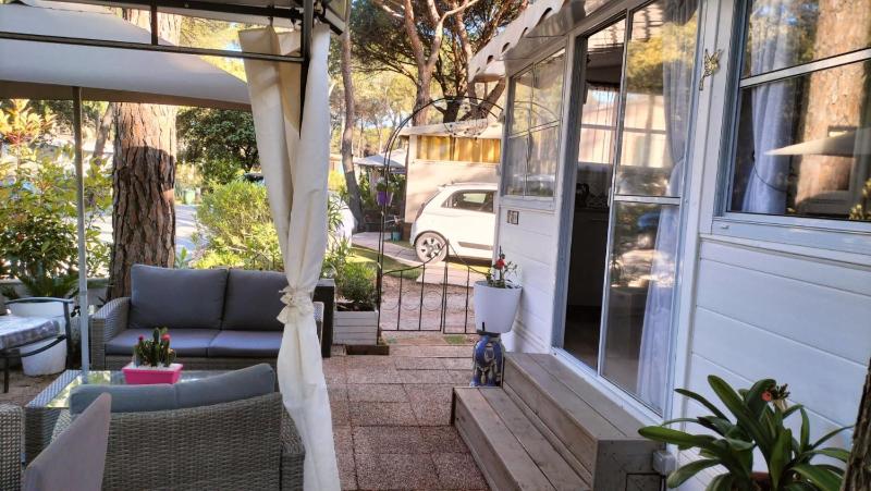 Mobil-home dans Camping L'Oasis 5 étoiles à Puget-sur-Argens