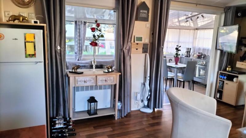 Mobil-home dans Camping L'Oasis 5 étoiles à Puget-sur-Argens