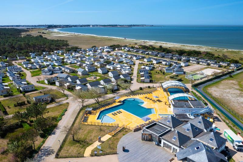 Mobil home, piscine chauffée, toboggan, accès plage direct - 3 chambres 6 personnes