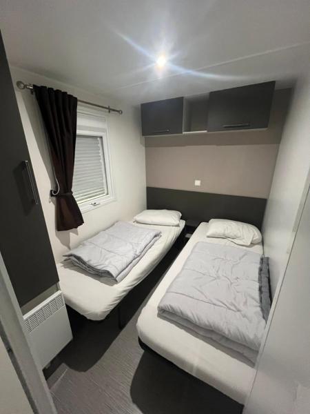 Mobil home spacieux 6-8 pers, camping 4 étoiles, la Carabasse
