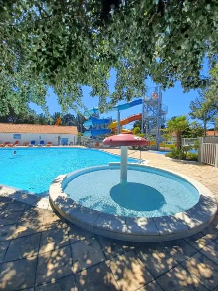Mobil Home sur camping avec piscine