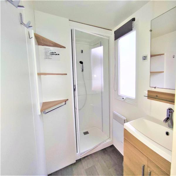 Mobil-homes proche de l'océan