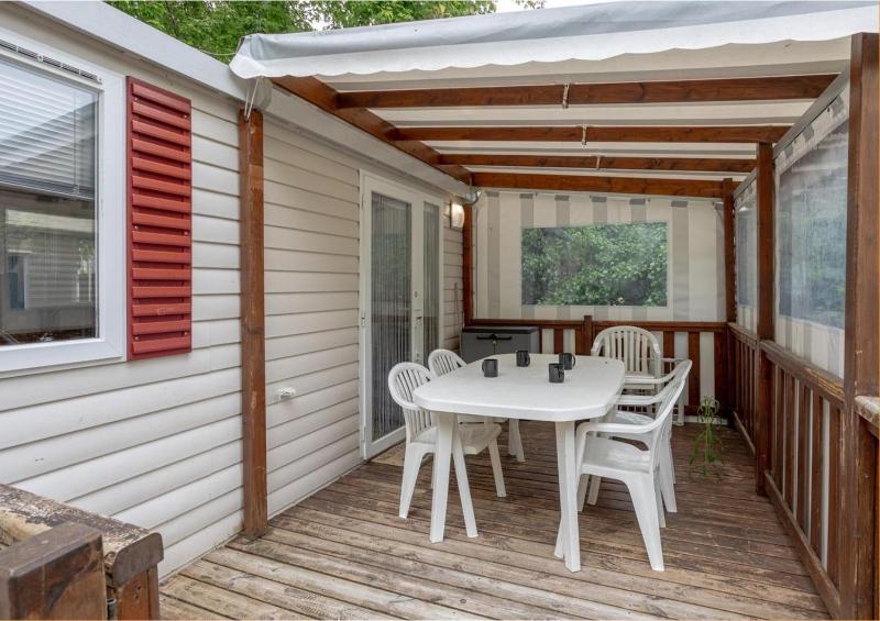 Mobil-homes proche de l'océan