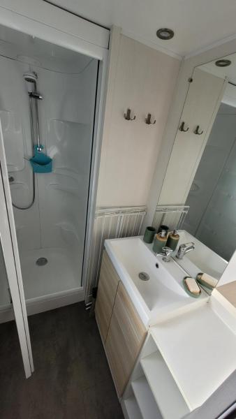 Mobile-home confort 3 chambres au camping, La Bourboule