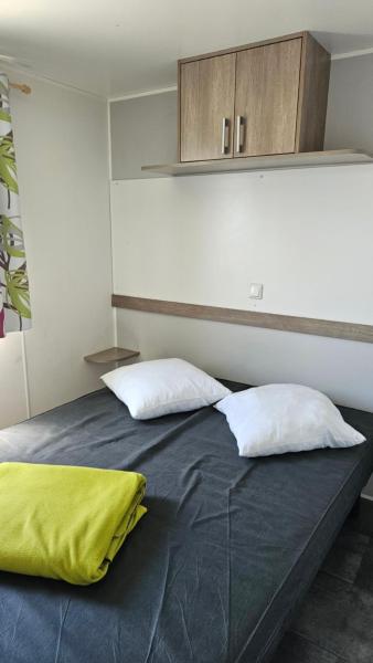 Mobile-home les pieds dans l'eau
