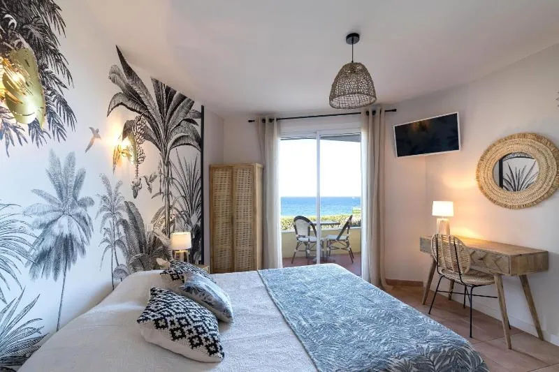 "Cap Riviera" Hotel & Restaurant Saint Aygulf