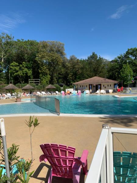 Mobilhome 3 chambres tout confort, proche de la plage