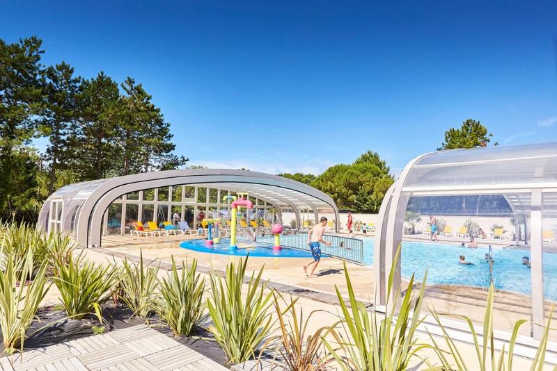 MOBILHOME EN BORD DE MER sur camping 4 étoiles