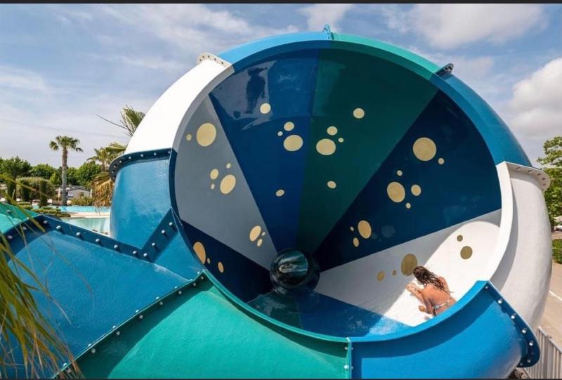 Mobilhome Vias plage dans Camping