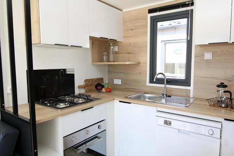 Modèle d'exception, 3 ch, 2 sdb, 43m2 - proche parc aquatique