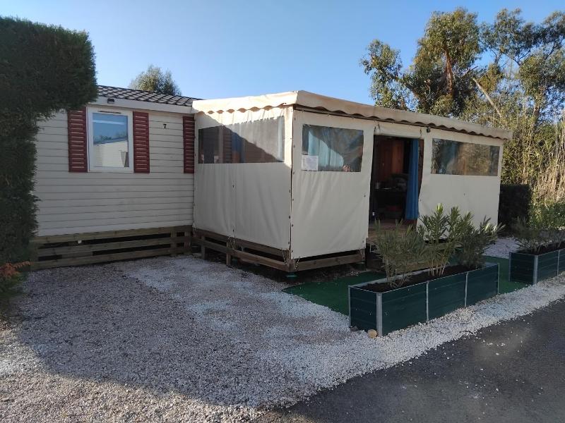 PROMOTION AVRIL MAI MOBIL HOME PISCINE 3 CHAMBRES BORD DE MER - climatisé - 300m de la mer - piscine - parking -
