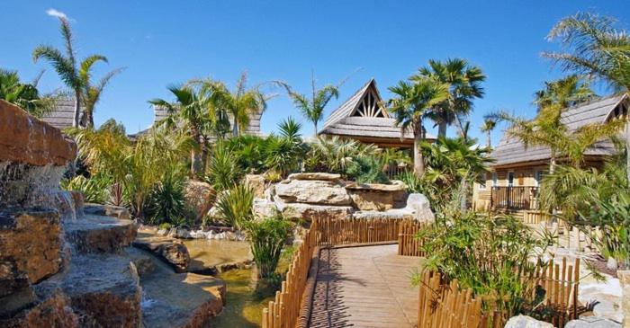 Ramatuelle, Plage de Pampelonne, Bungalow La Toison d Or Saint Tropez 4D05