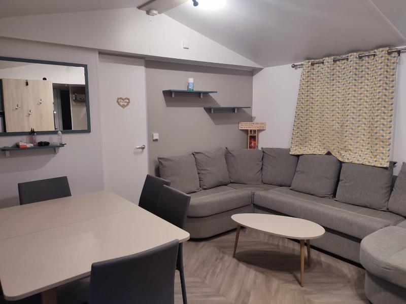 superbe mobil home 6/8 pers,clim, sans vis a vis dans camping 4* espace aquatique
