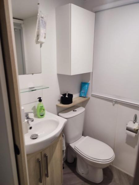 superbe mobil home 6/8 pers,clim, sans vis a vis dans camping 4* espace aquatique