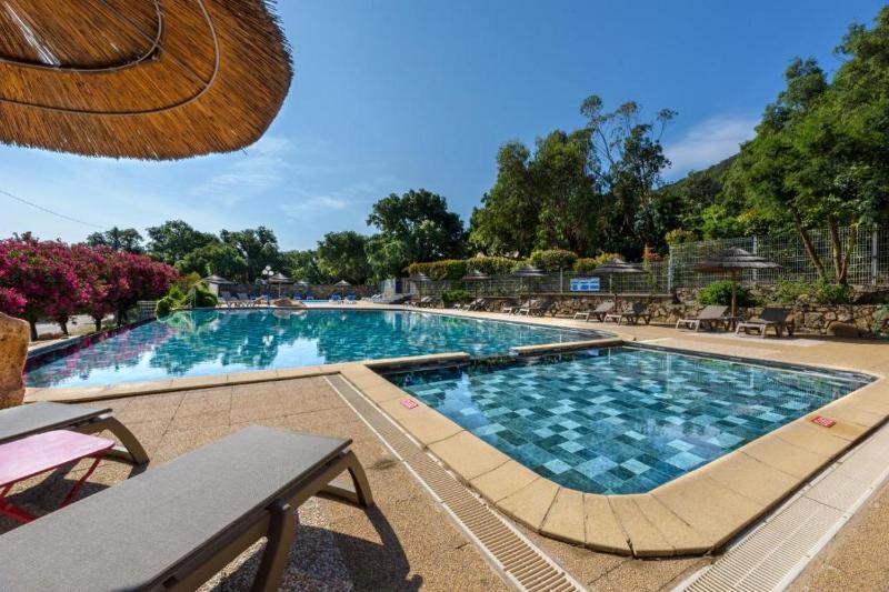 Vacances en Chalet ou Mobil-home chez Camp'in Pirellu