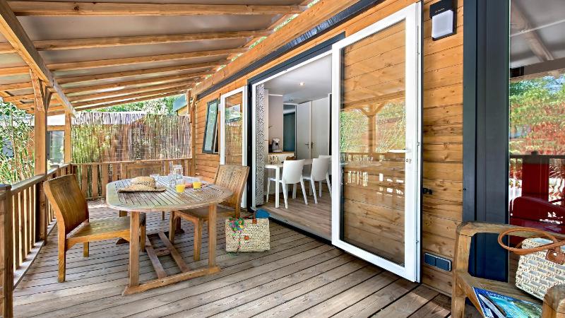 Vic's Land Holidays